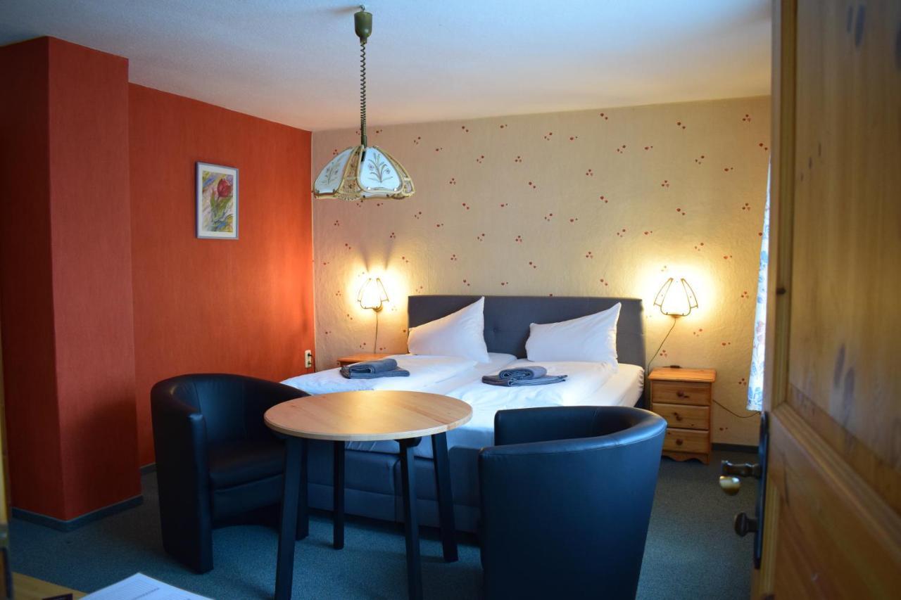 Landhotel "Lichte Aue" Lichtenau Stutzengrun 外观 照片